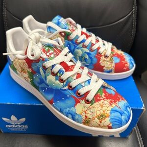 NIB! Adidas Stan Smith BB5158 Floral Athletic Shoes Red Blue Womens Size US 6.5